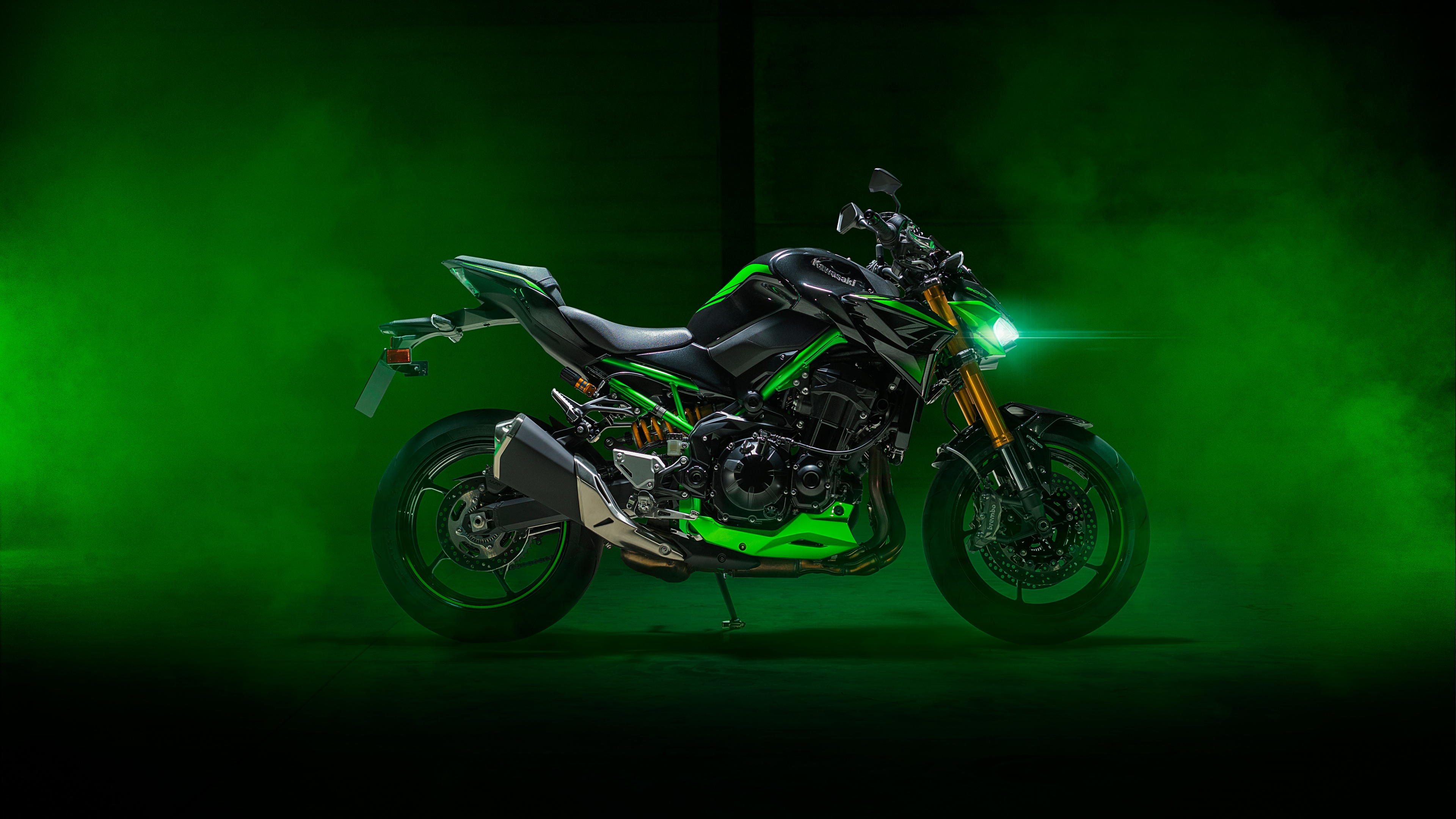 Kawasaki Z900 Wallpaper