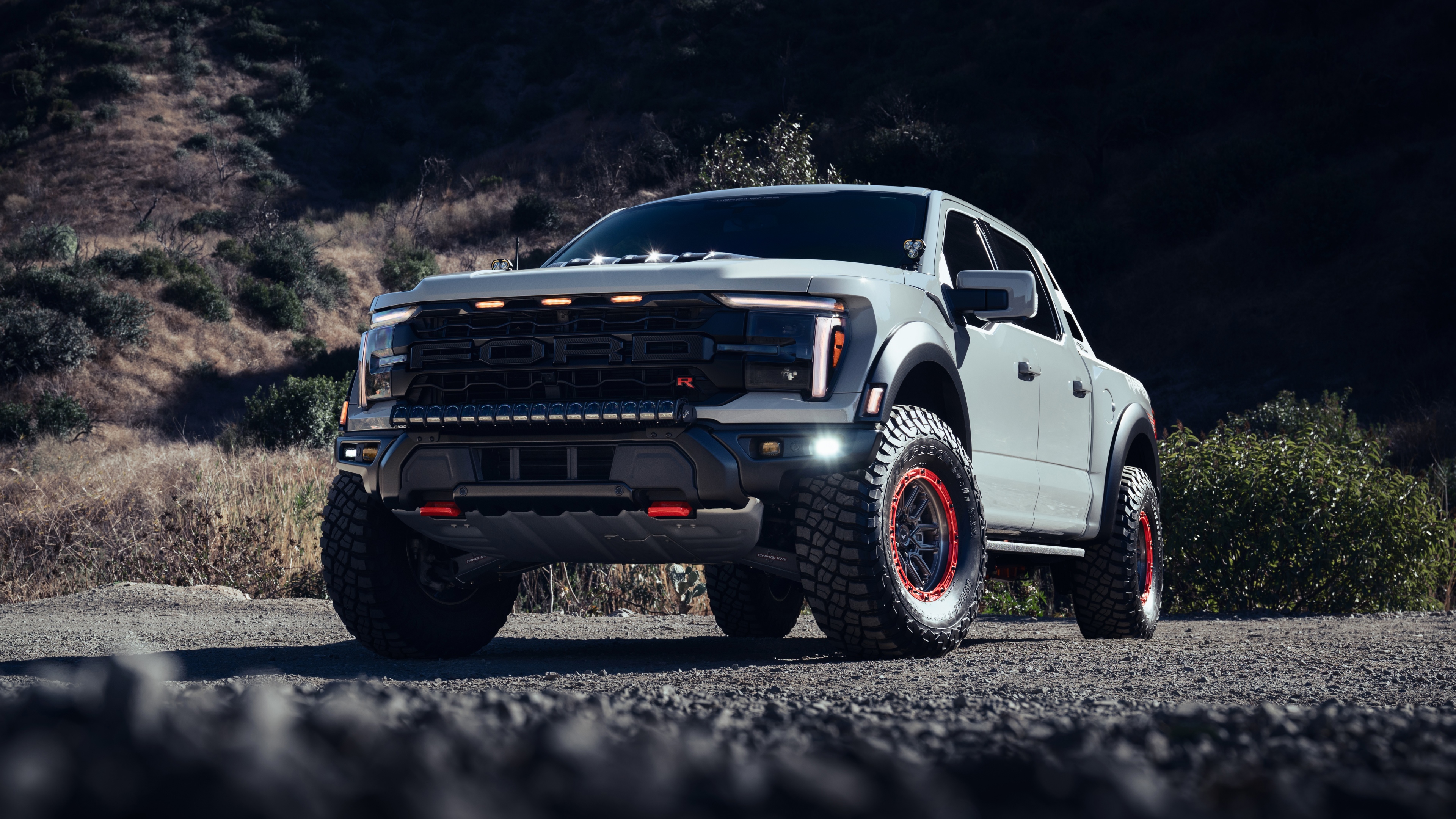Ford F-150 Raptor R Wallpaper