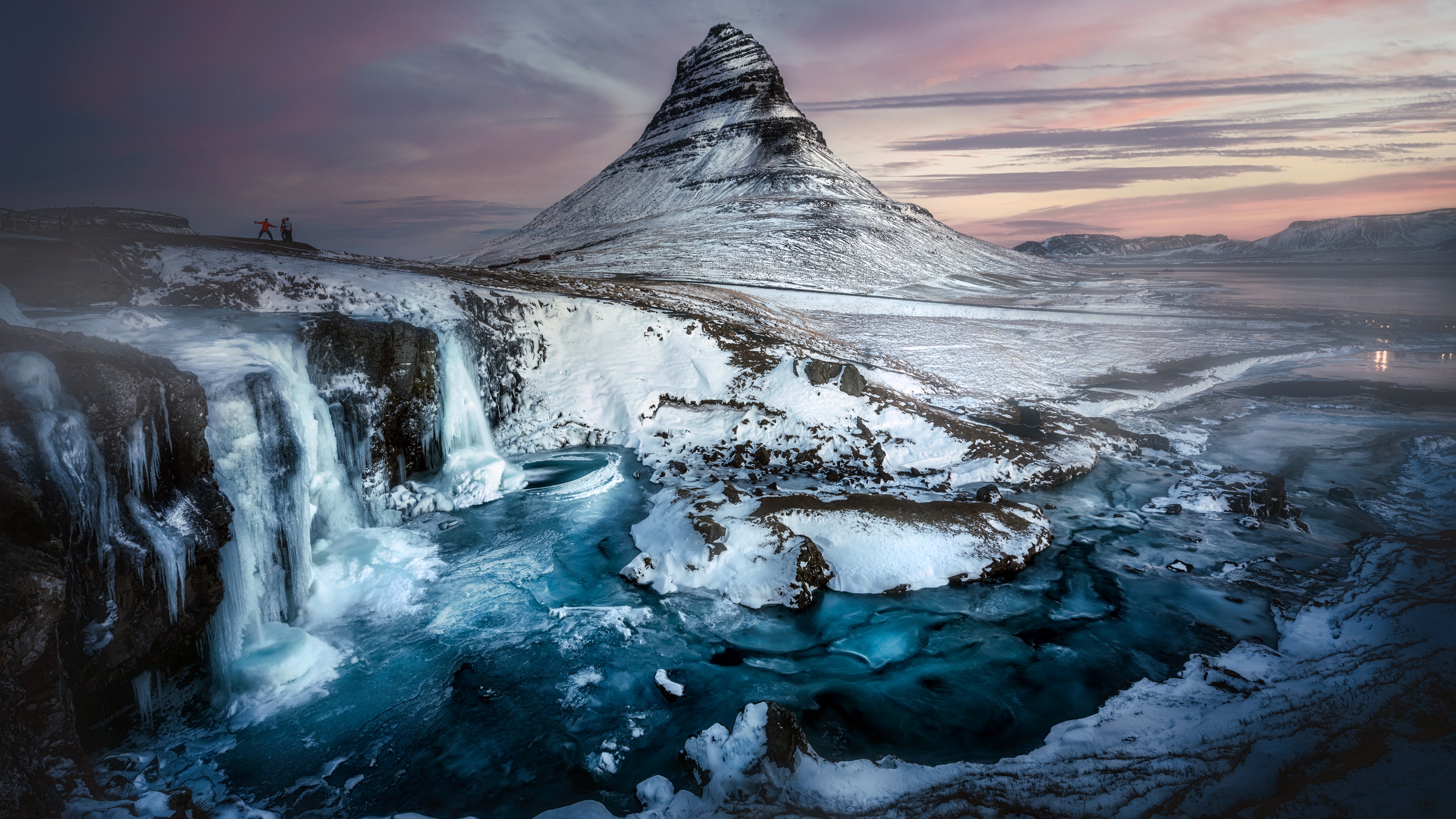 Kirkjufell mountain Wallpaper