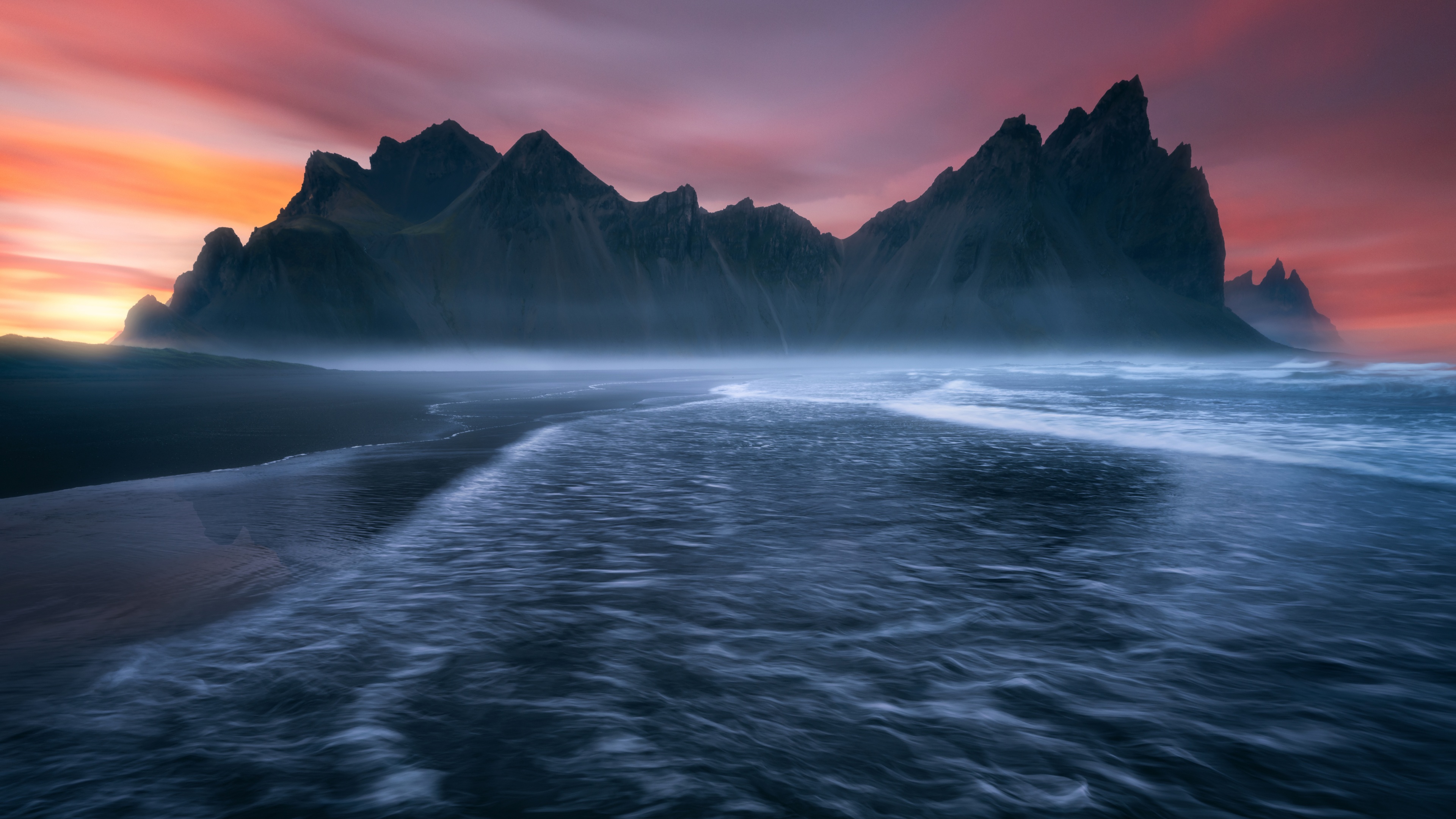 Vestrahorn mountain Wallpaper