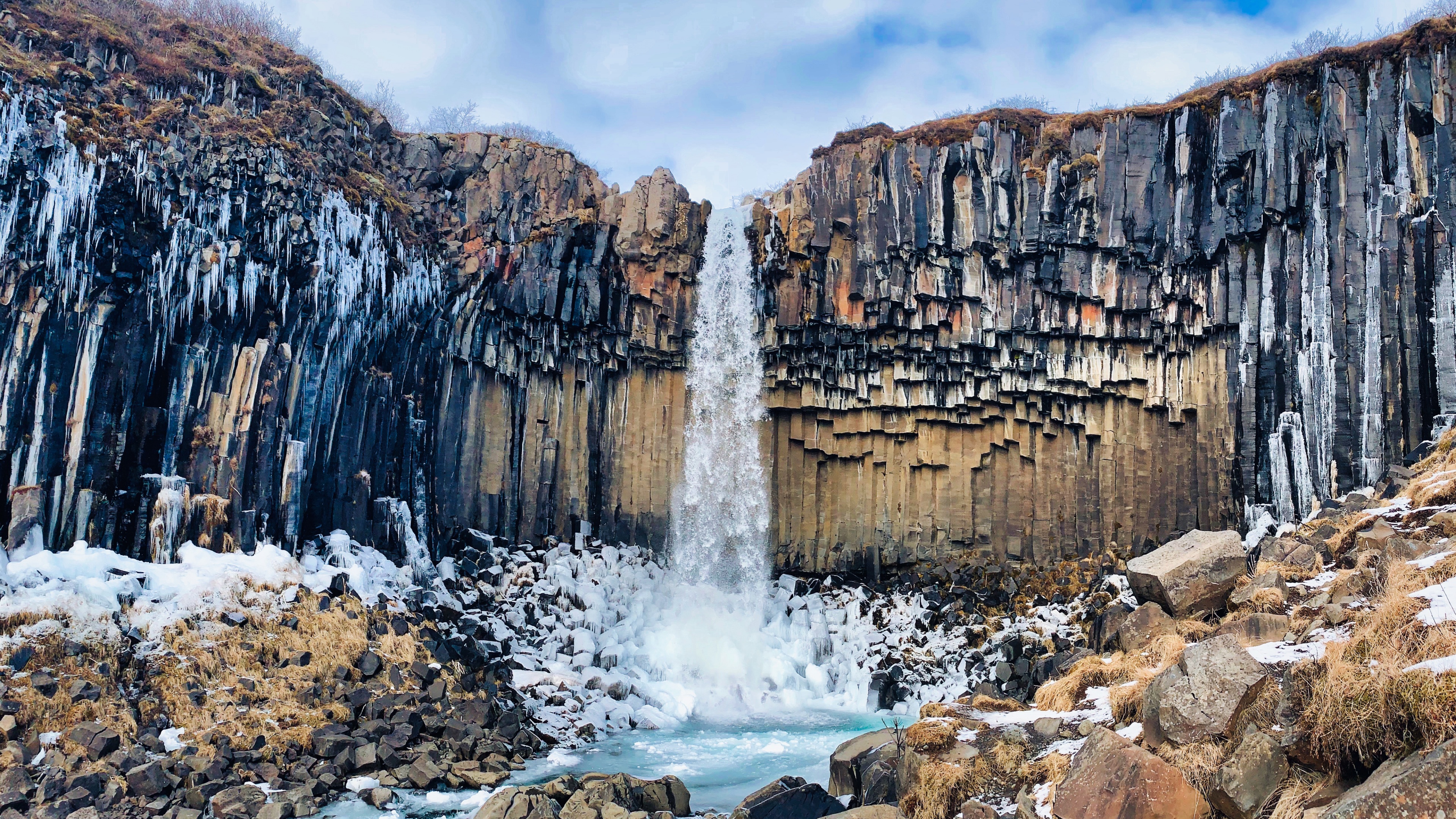 Svartifoss waterfall Wallpaper
