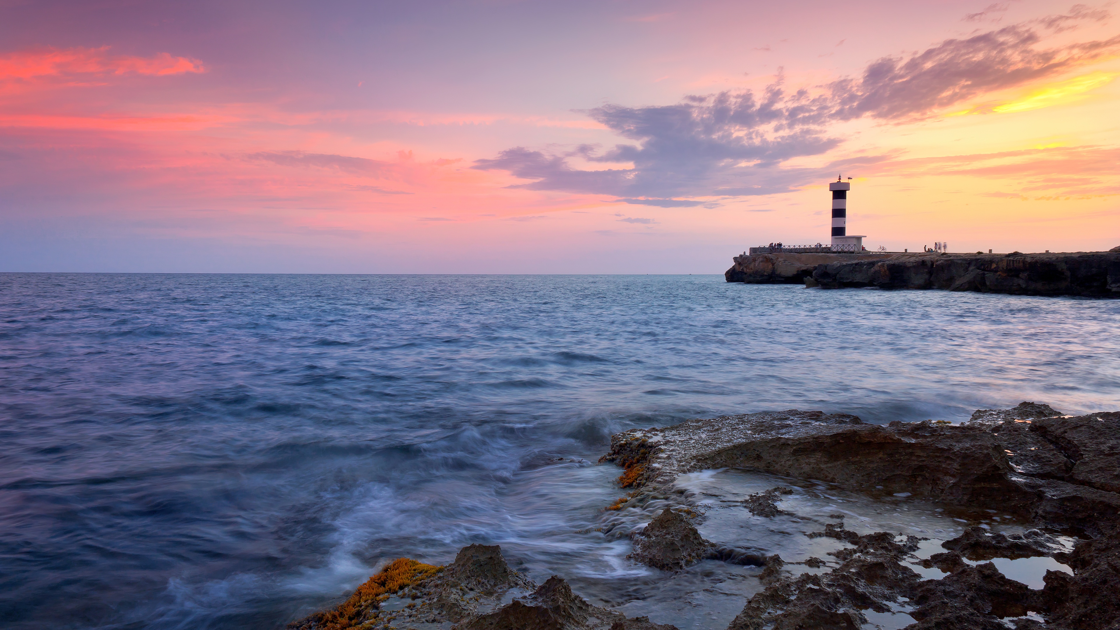 Colonia Sant Jodi Wallpaper