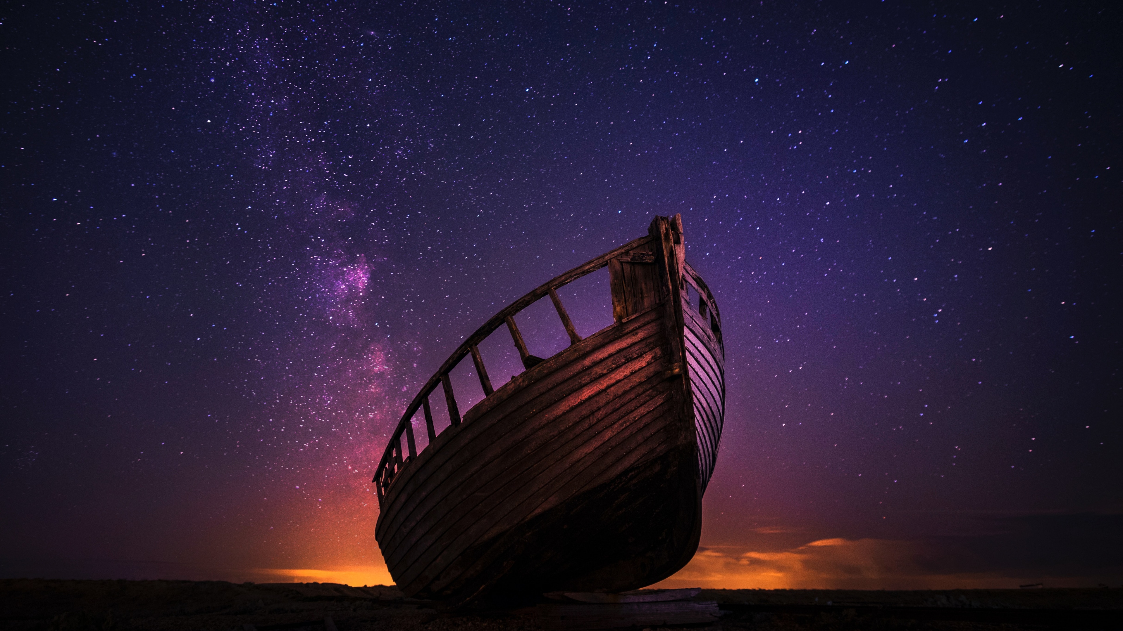 Wrecked Boat Wallpaper