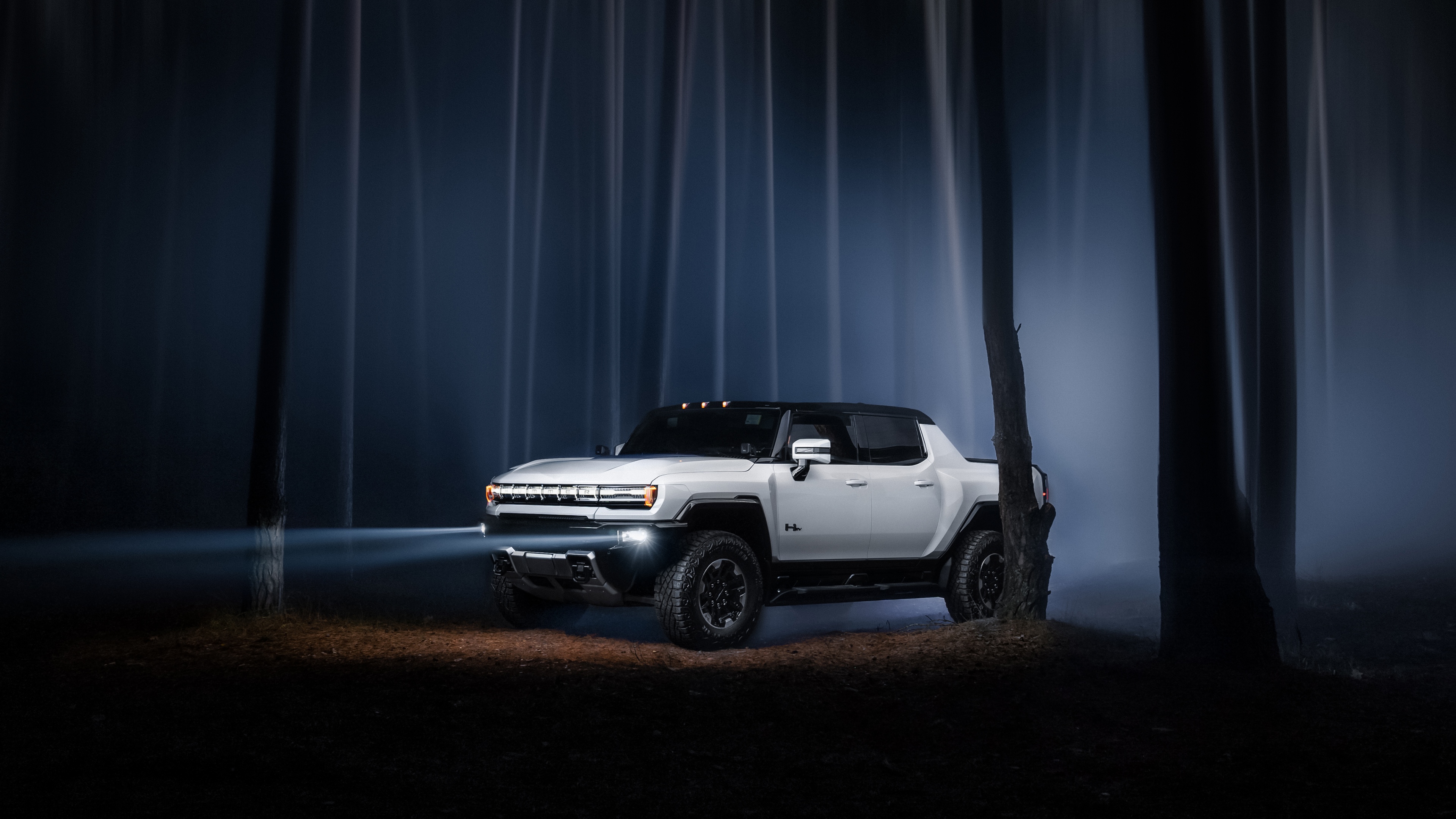 GMC Hummer EV Wallpaper